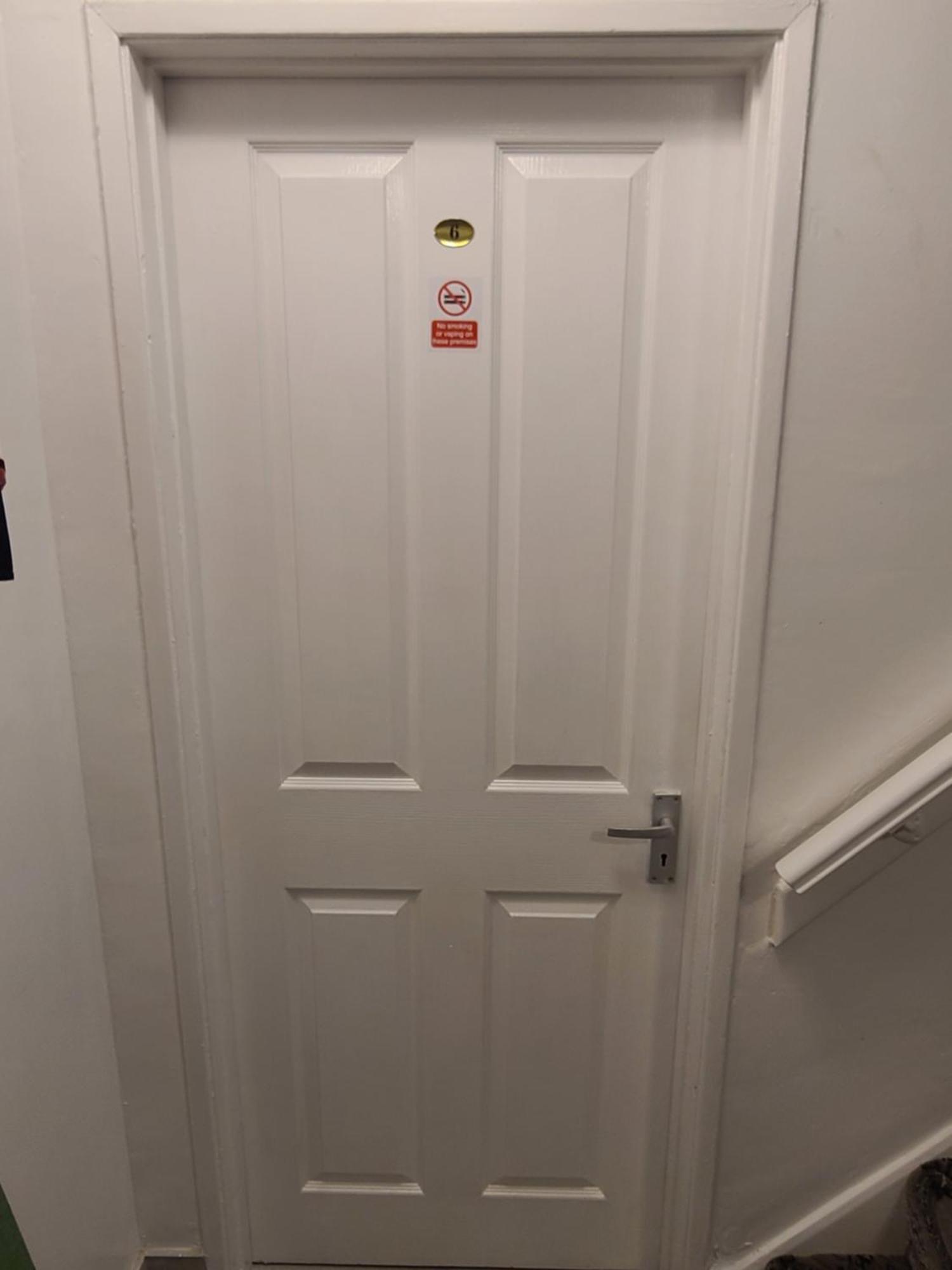 Roomz-Gatwick-London-Airport Parking-Travel Service Ifield Eksteriør billede